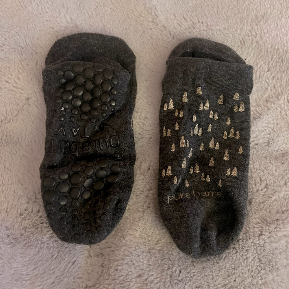 Pure Barre by Tavi Noir gold tree grip socks
